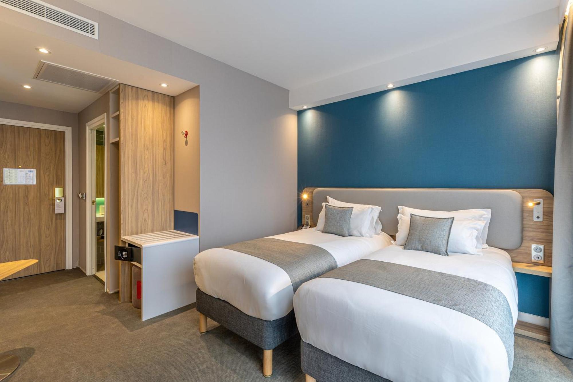 Holiday Inn Express Ajaccio By Ihg Екстериор снимка