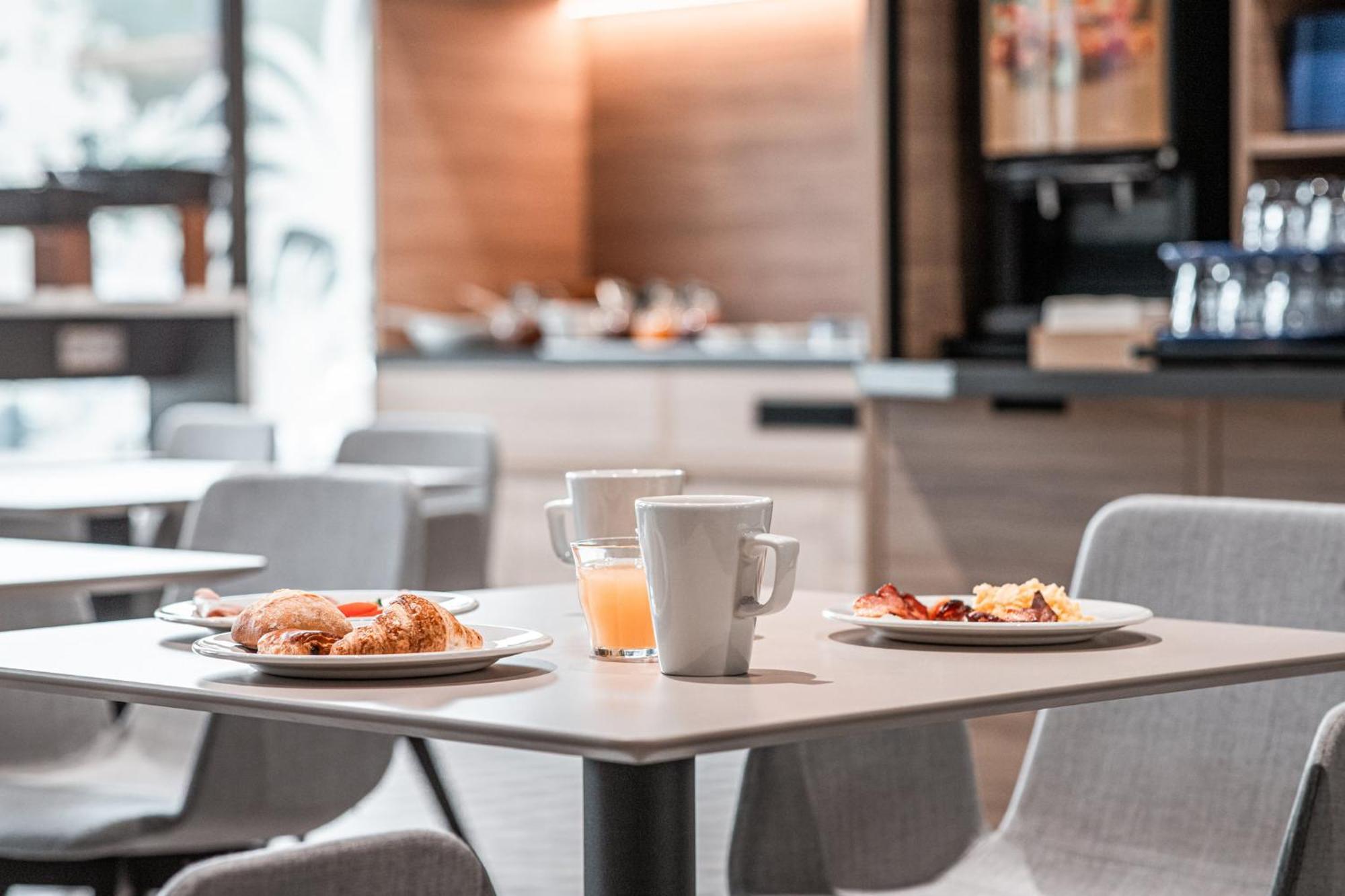 Holiday Inn Express Ajaccio By Ihg Екстериор снимка